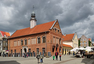 What is the male population of Olsztyn? [br] (information updated in 2021)