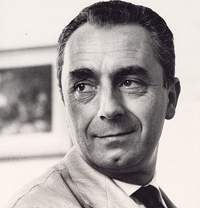 Which director did Michelangelo Antonioni heavily influence?