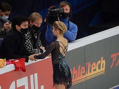 What move added to Alena's popularity in figure skating?
