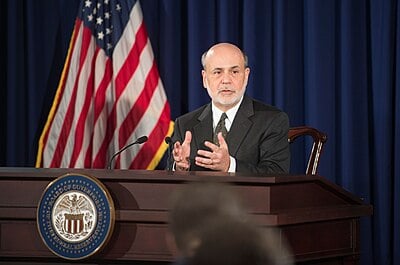 What major economic event did Bernanke help manage?