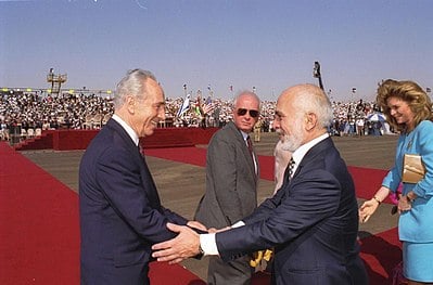 Could you select Shimon Peres's most well-known occupations? [br](Select 2 answers)