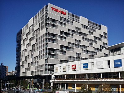 Which subsidiary of Toshiba filed for bankruptcy in 2017?