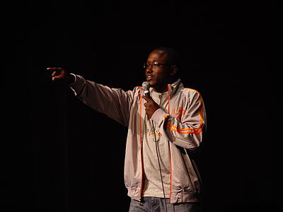 What is a notable feature of Hannibal Buress's comedic style?