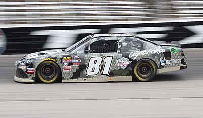 Which sponsor is prominently featured on Jeffrey Earnhardt's car?