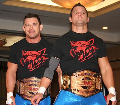 Which world championship title did Davey Richards win once?