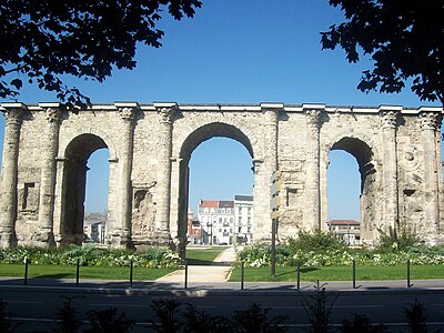 What is the population rank of Reims in France?