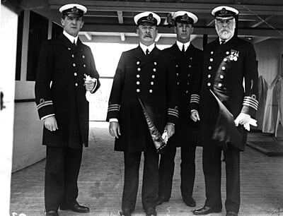 What rank did Smith have in the Royal Naval Reserve?