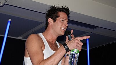 What does Basshunter look like?