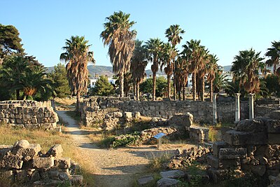 What type of climate does Kos have?