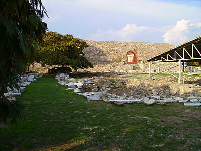 Which ancient theater can be found in Larissa?