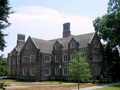 What is the architectural style of Duke's East Campus?