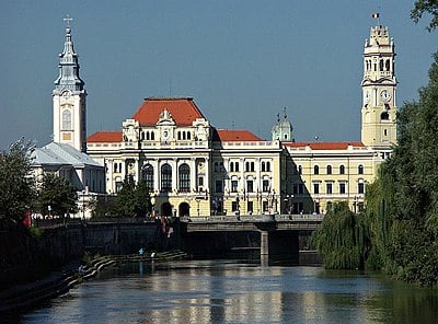 What is the main sports team in Oradea?