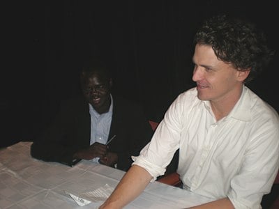 What project did Dave Eggers co-found to support literacy?