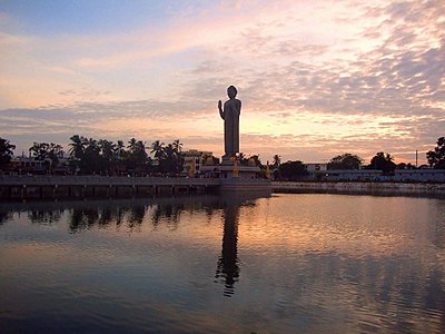 What is the historical significance of Eluru?