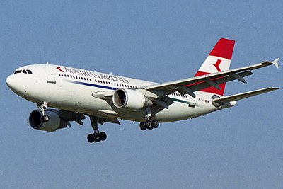 Which global airline alliance is Austrian Airlines a member of?