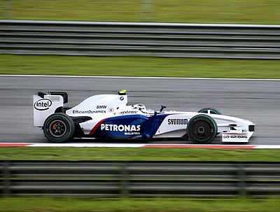 Which team did Heidfeld race for in 2008?