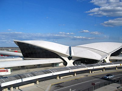 What was one of the airports Eero Saarinen designed a terminal for?