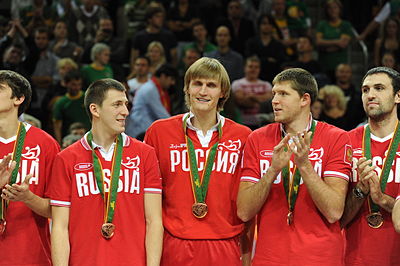 What is the official name of the Russia men's national basketball team in Russian?
