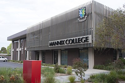 How many campuses does Monash University have in Victoria, Australia?