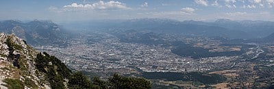 What is the population of the commune of Grenoble as of 2019?