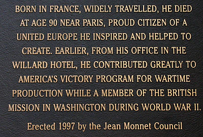 Question 5:Which 20th-century French statesman did Monnet have a complex relationship with?