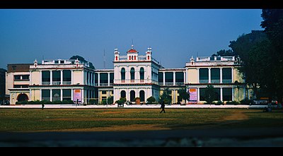 Which Buddhist pilgrimage center is located near Patna?