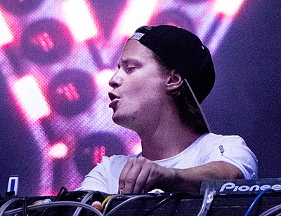 In which year was Kygo ranked 32 on DJ Mag's top 100 DJs of the world?