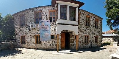 Who founded the urban area of Korçë?