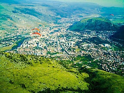 What is the primary mode of transportation in Mostar?