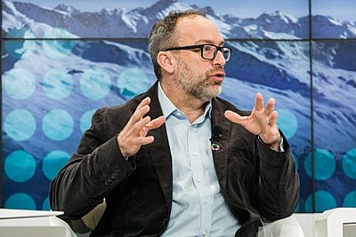 When was Jimmy Wales awarded the [url class="tippy_vc" href="#18166674"]Internet Hall Of Fame[/url]?