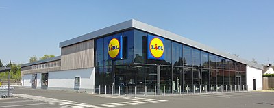 What type of products does Lidl primarily sell?