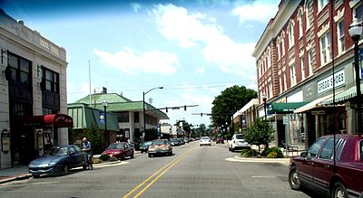 How many counties does the Historic Albemarle region, which Elizabeth City is a part of, consist of?