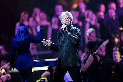 How many studio albums did Peter Cetera record with Chicago?