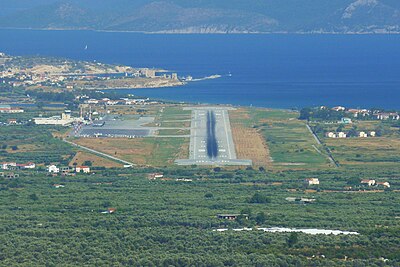 What is the distance between Samos and western Turkey?