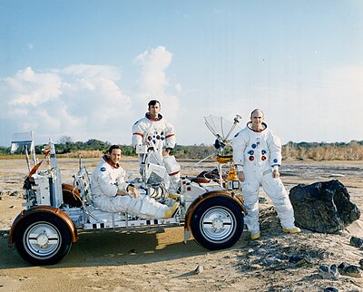 Who replaced Ken Mattingly on Apollo 13?