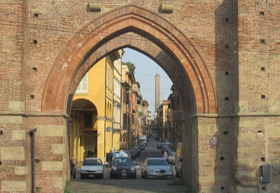 What was the population of Bologna in 2022, given that it was 386,171 in 2014?