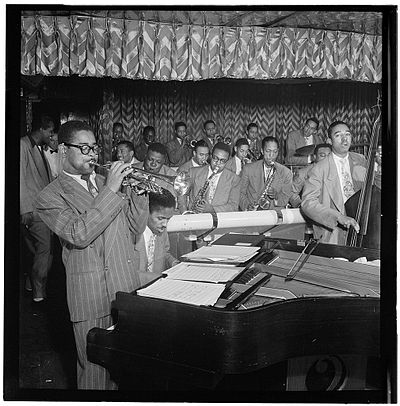 What type of jazz did Gillespie pioneer that combined jazz with Cuban rhythms?