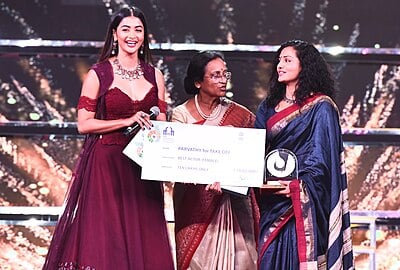 In which year did Parvathy receive the IFFI Best Actress Award?