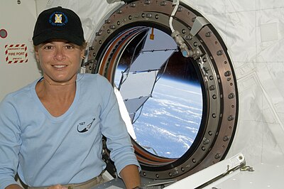 Payette completed over how many days in space?