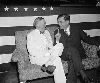 Wendell Willkie was considering forming a political party with whom before his death?