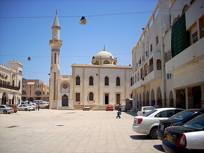Which two Libyan cities had split governance during the second civil war?