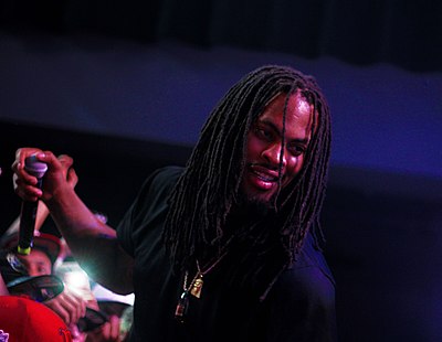 Which of these Singles made Waka Flocka Flame a mainstream artist?