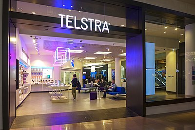 How many subscribers did Telstra have as of 2020?