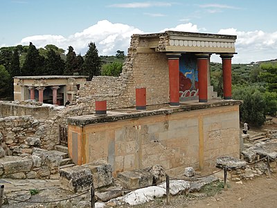 What civilization is associated with Knossos?
