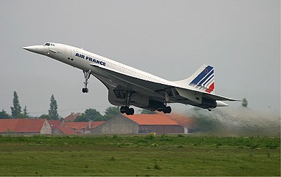 What type of aircraft does Air France use on short-haul routes?