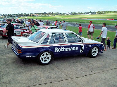 What is Allan Moffat's country of birth?