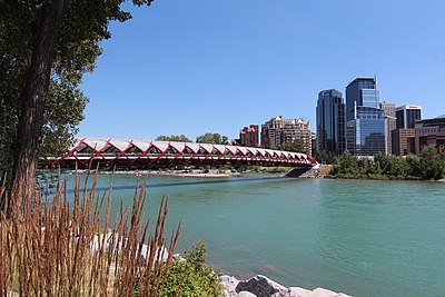 Calgary shares a border with  [url class="tippy_vc" href="#2997942"]Chestermere[/url], [url class="tippy_vc" href="#16399566"]Foothills County[/url] & [url class="tippy_vc" href="#23551095"]Tsuu T'ina Nation 145[/url]. [br] Can you guess which has a larger population?