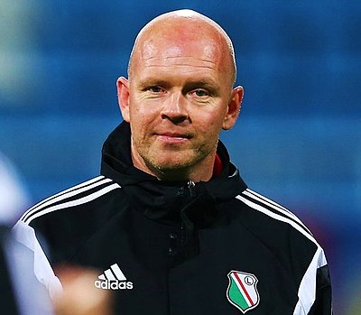 Which team did Henning Berg manage before AIK?