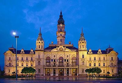 What is the architectural style of the Győr Basilica?