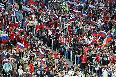 Who is the current head coach of the Russia national football team?